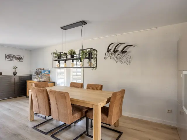 De Sluiswachter 21, UITGEEST