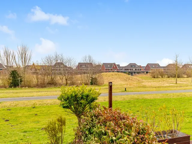 Weegbree 21, HEERHUGOWAARD