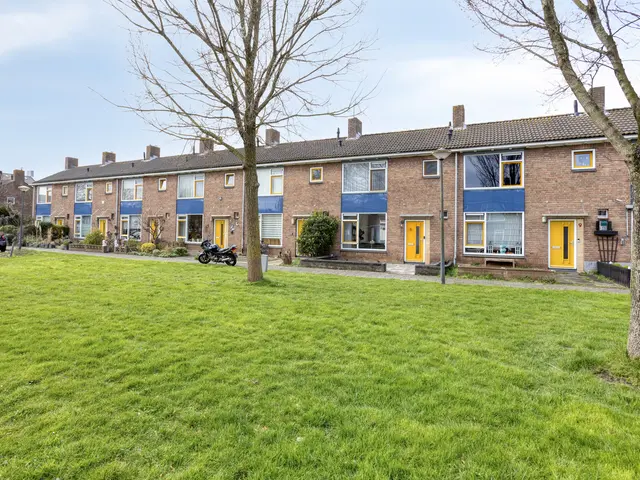 Lekstraat 11, BEVERWIJK