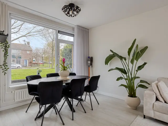 Lekstraat 11, BEVERWIJK