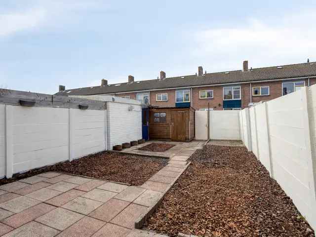 Lekstraat 11, BEVERWIJK