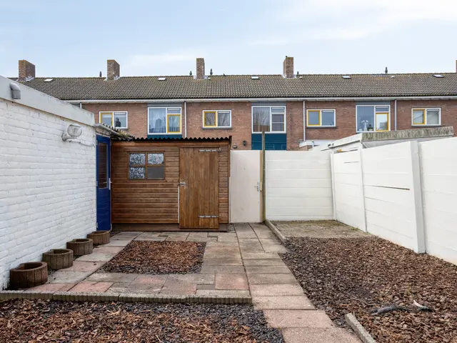 Lekstraat 11, BEVERWIJK