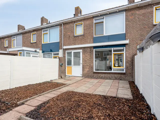 Lekstraat 11, BEVERWIJK