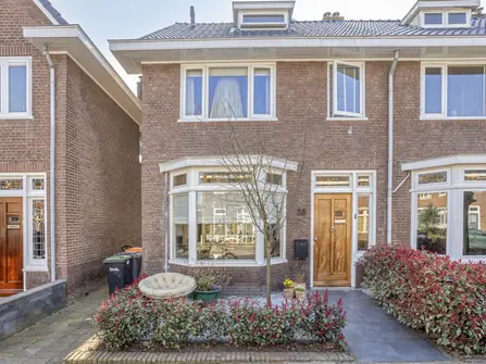 Strick van Linschotenstraat 28