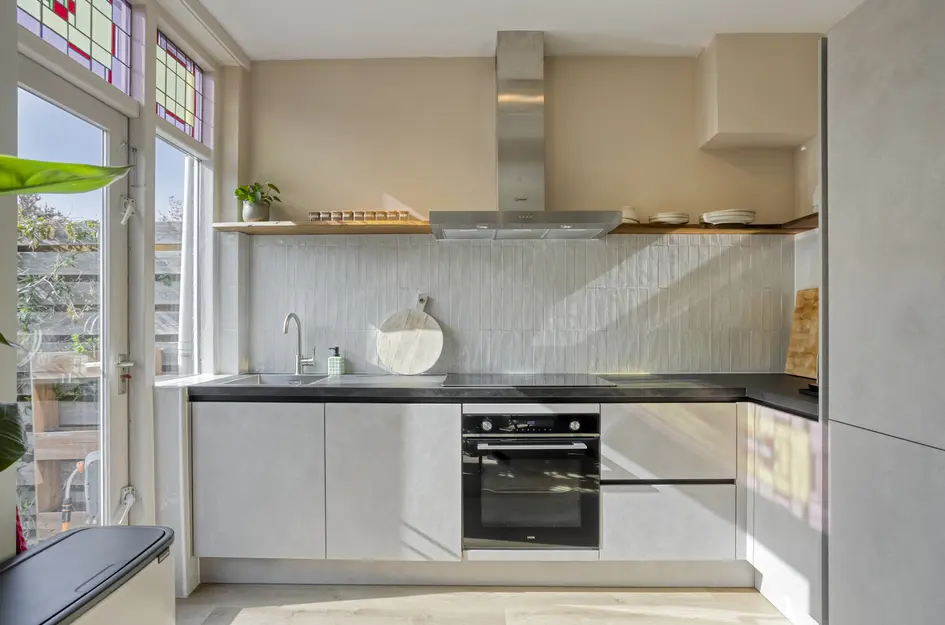 Strick van Linschotenstraat 28