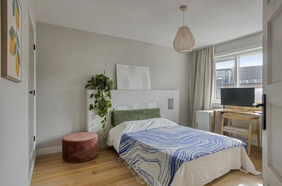 Strick van Linschotenstraat 28