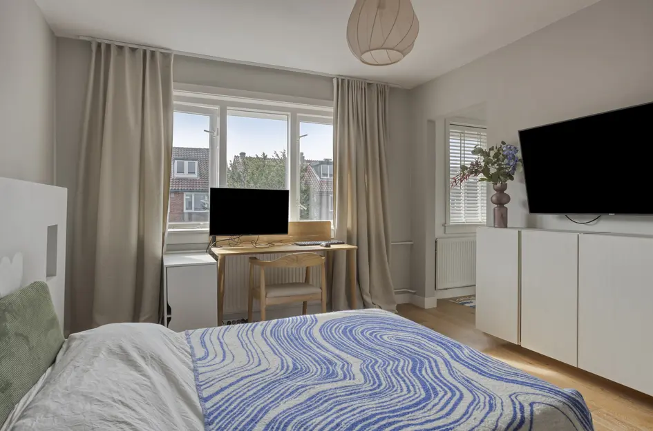 Strick van Linschotenstraat 28