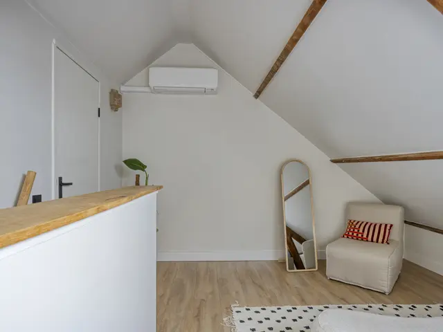 Strick van Linschotenstraat 28, BEVERWIJK