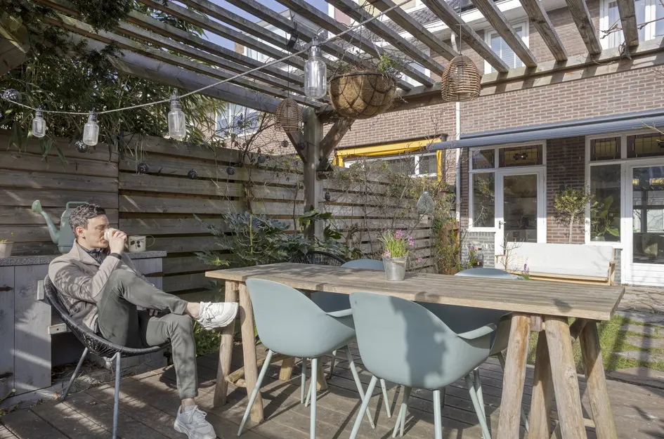 Strick van Linschotenstraat 28