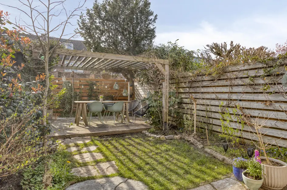 Strick van Linschotenstraat 28