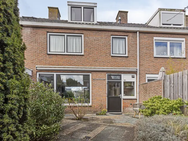 Jan van Polanenstraat 37, HEEMSKERK