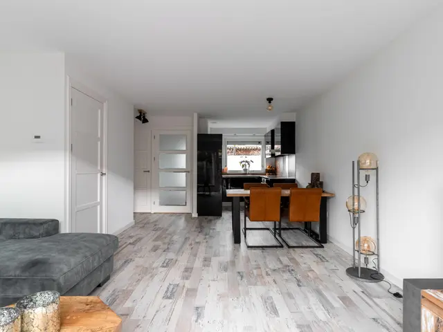 Roosje Vostuin 17, HEERHUGOWAARD