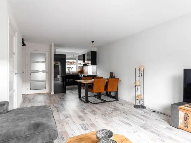 Roosje Vostuin 17, HEERHUGOWAARD