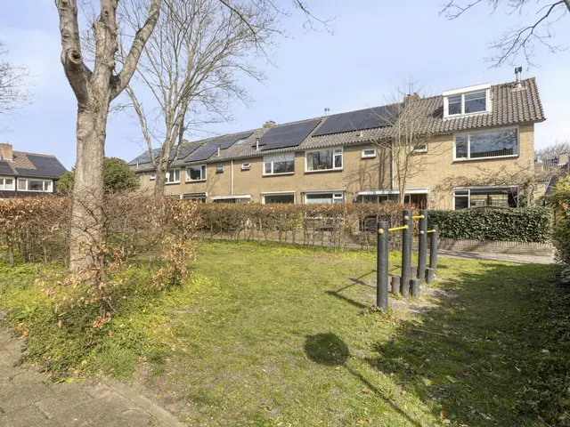 Blankertlaan 11, UITGEEST