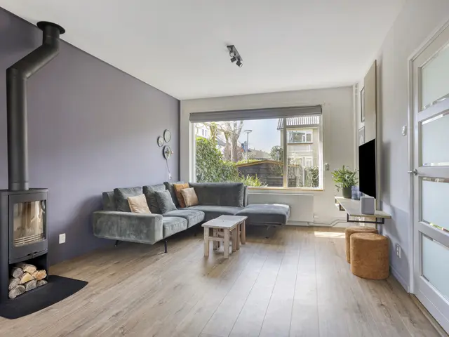 Blankertlaan 11, UITGEEST