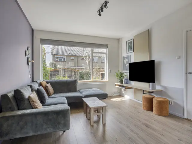 Blankertlaan 11, UITGEEST