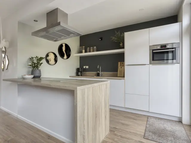 Blankertlaan 11, UITGEEST