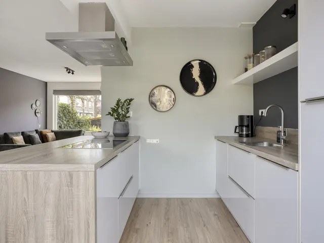 Blankertlaan 11, UITGEEST