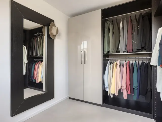 Blankertlaan 11, UITGEEST