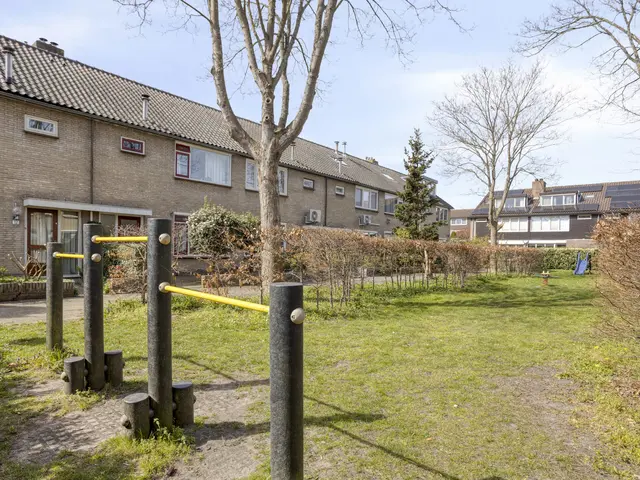 Blankertlaan 11, UITGEEST