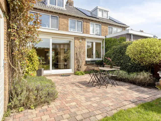 Graaf van Aremberglaan 23, HEEMSKERK