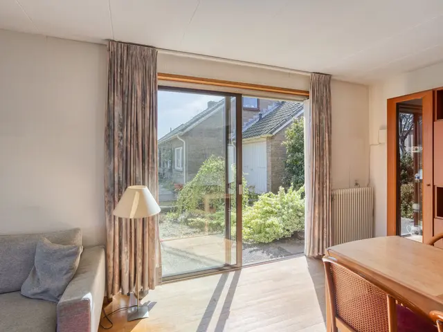 van der Ploegstraat 93, HEEMSKERK