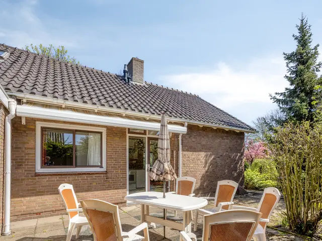 van der Ploegstraat 93, HEEMSKERK