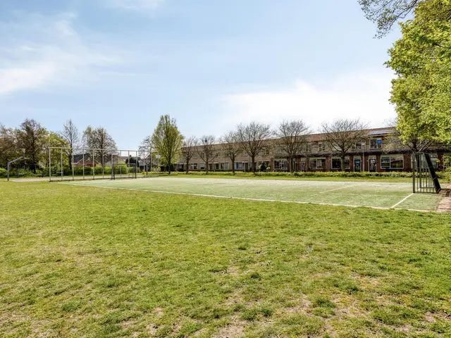 van der Ploegstraat 93, HEEMSKERK