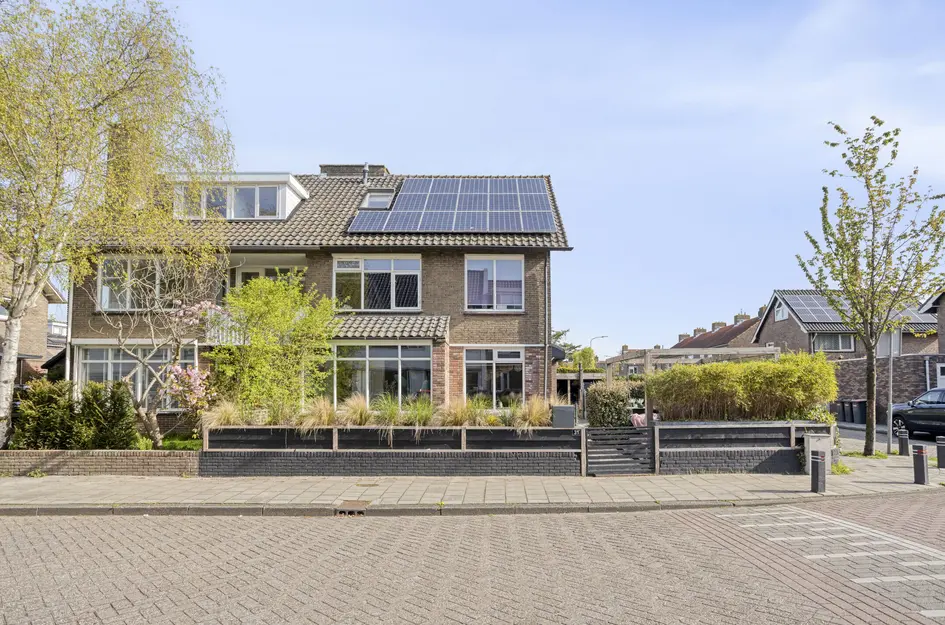 Burgemeester van Roosmalenstraat 31