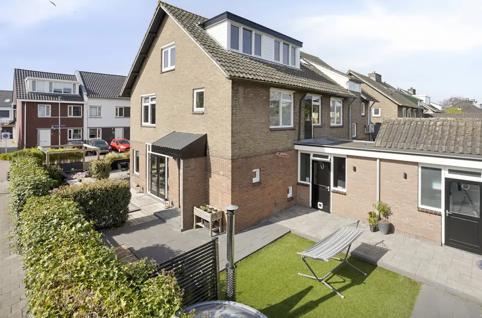 Burgemeester van Roosmalenstraat 31