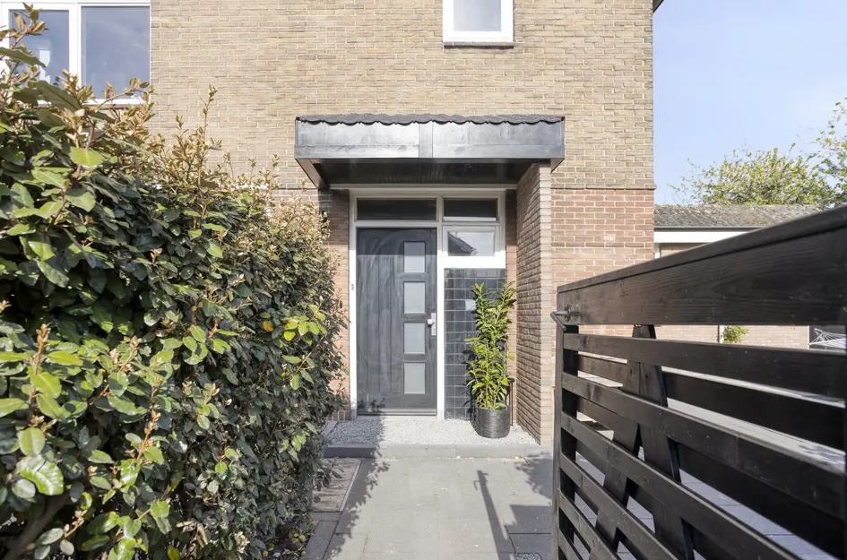 Burgemeester van Roosmalenstraat 31