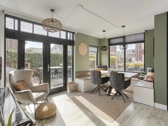 Burgemeester van Roosmalenstraat 31, UITGEEST