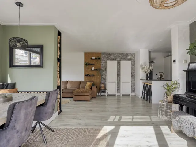 Burgemeester van Roosmalenstraat 31, UITGEEST