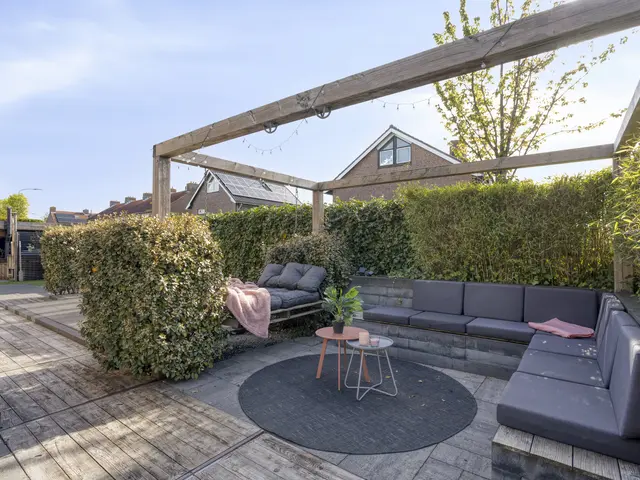 Burgemeester van Roosmalenstraat 31, UITGEEST