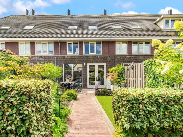 Singelweide 84, HEEMSKERK