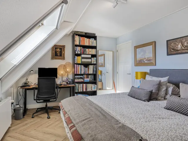 Assum 8, UITGEEST