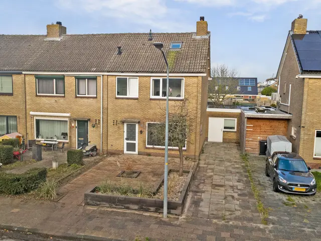 La Reinelaan 12, BOVENKARSPEL