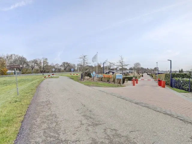 Zuiderdijk 1b 055, BOVENKARSPEL