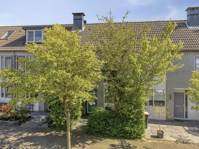De Dadelboom 69, UITGEEST
