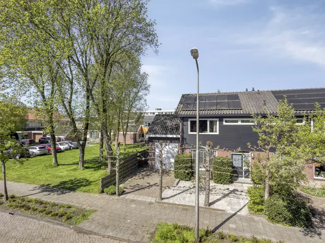 Wiekenlaan 80, UITGEEST