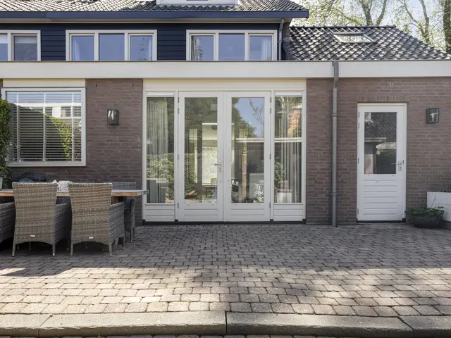 Wiekenlaan 80, UITGEEST