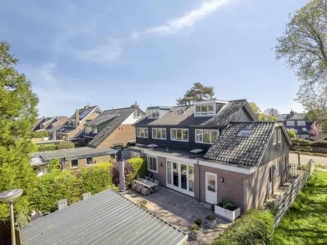 Wiekenlaan 80, UITGEEST