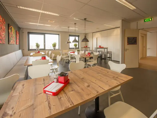 Anna van Renesseplein 8, UITGEEST