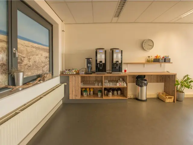 Anna van Renesseplein 8, UITGEEST