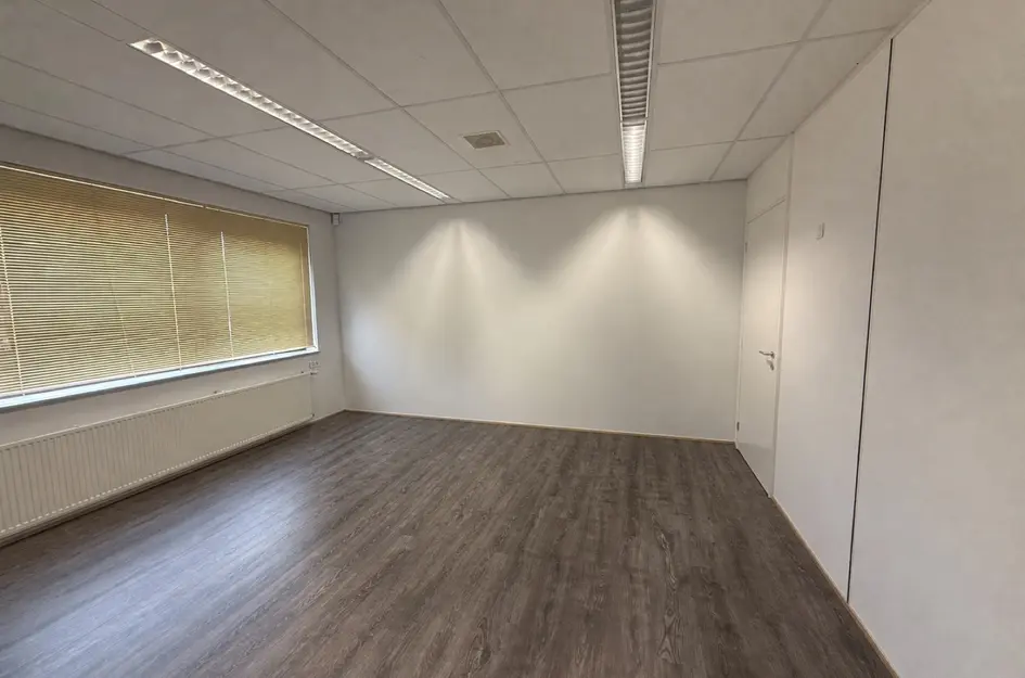 Anna van Renesseplein 8