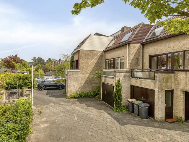 Bloemgaarde 23, CASTRICUM