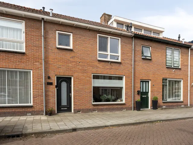 Verbindingsstraat 8, VELSEN-NOORD