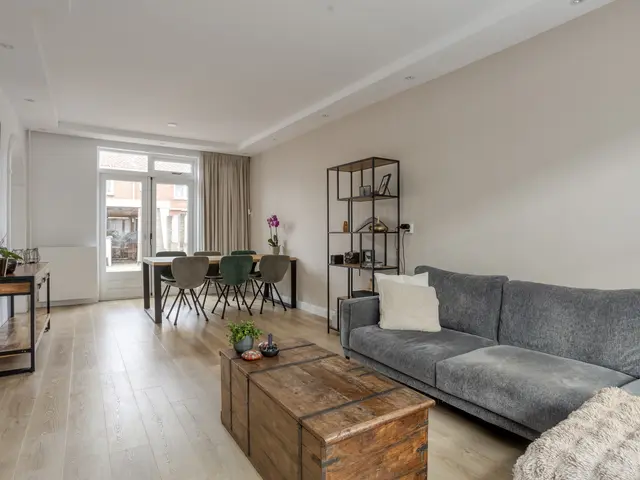 Verbindingsstraat 8, VELSEN-NOORD