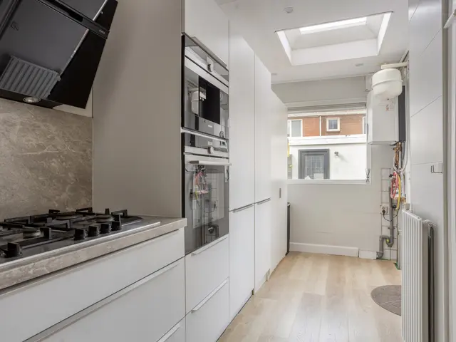 Verbindingsstraat 8, VELSEN-NOORD