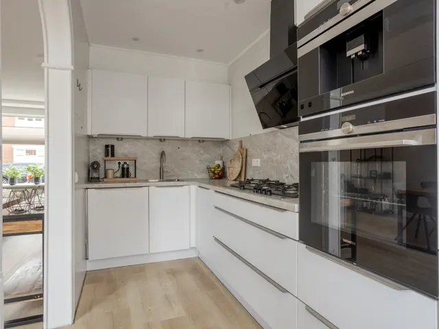 Verbindingsstraat 8, VELSEN-NOORD